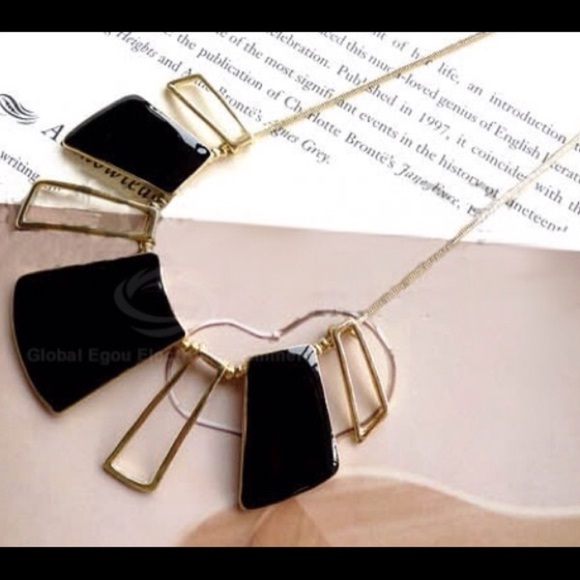 2/$15 - Openwork Square Shape Necklace - Picture 1 of 6